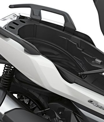 P90327557_lowRes_bmw-c-400-gt-flexcas