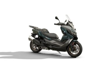 VEHICLE_VIEW_030_C 400 GT_1786704914798
