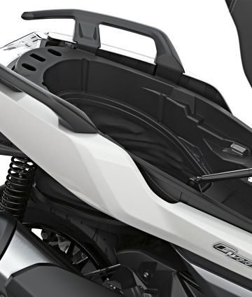 P90327558_lowRes_bmw-c-400-gt-flexcas