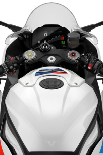 P90479709_highRes_the-new-bmw-s-1000-r