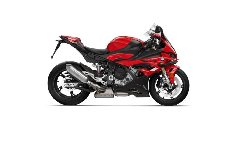 P90479713_lowRes_the-new-bmw-s-1000-r