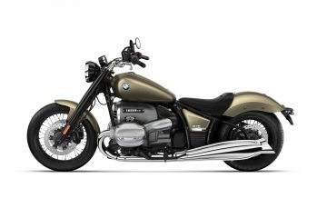 P90427015_highRes_bmw-r-18-manhattan-m