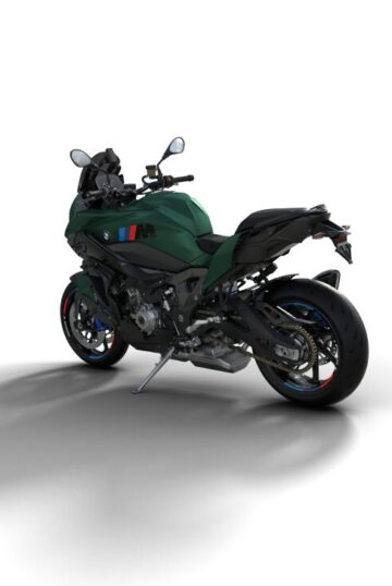 VEHICLE_VIEW_220_M 1000 XR_1783685786385